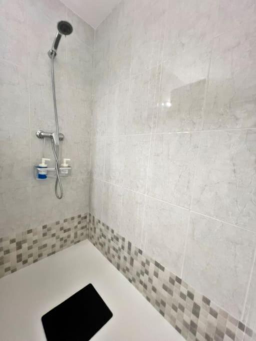 Magnifico Apartamento En El Centro De Фуeнхирола Екстериор снимка