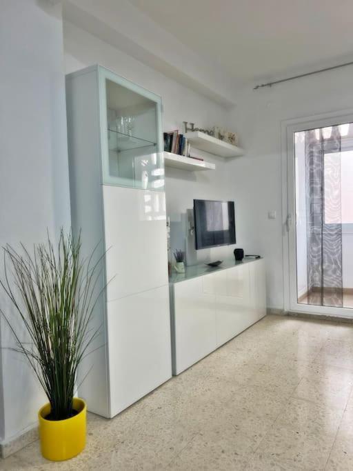 Magnifico Apartamento En El Centro De Фуeнхирола Екстериор снимка