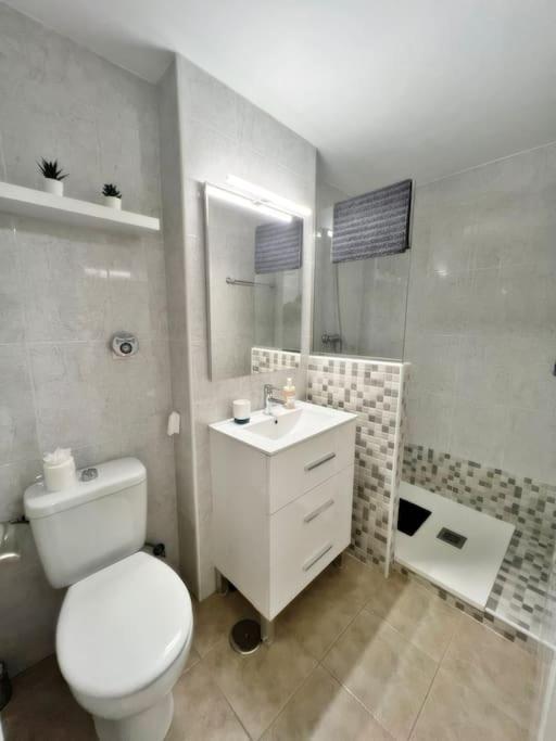 Magnifico Apartamento En El Centro De Фуeнхирола Екстериор снимка